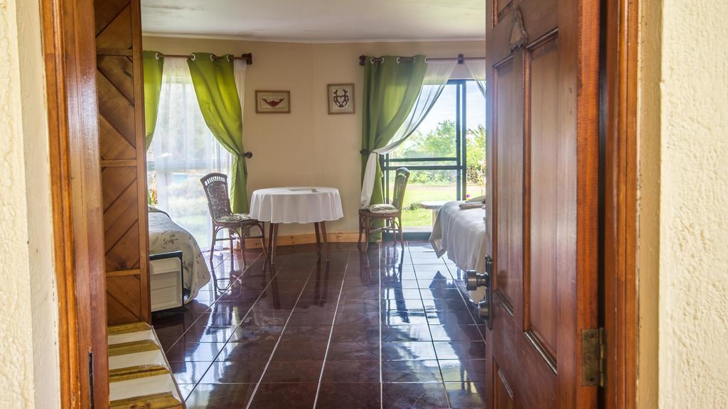 O'Tai Hotel Hanga Roa Bagian luar foto